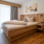 Leopoldine 3*